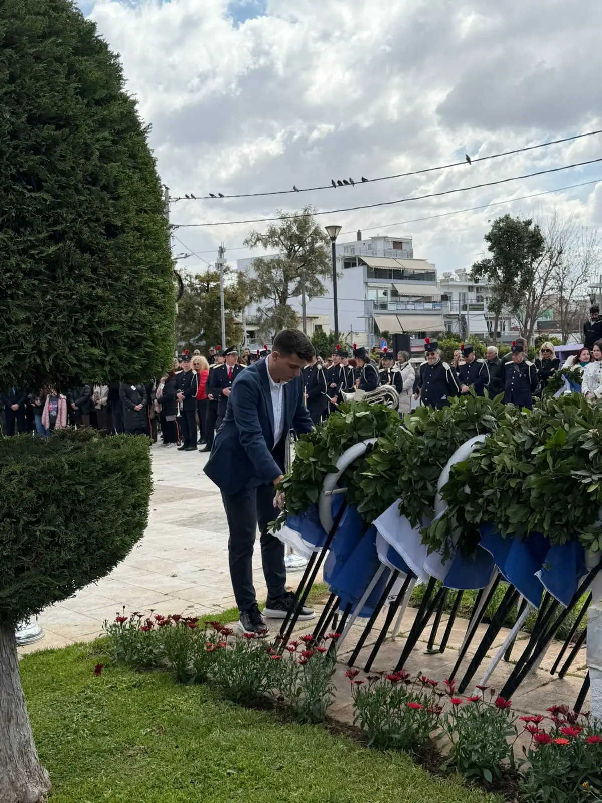 Κατάθεση στεφάνου για την 25η Μαρτίου